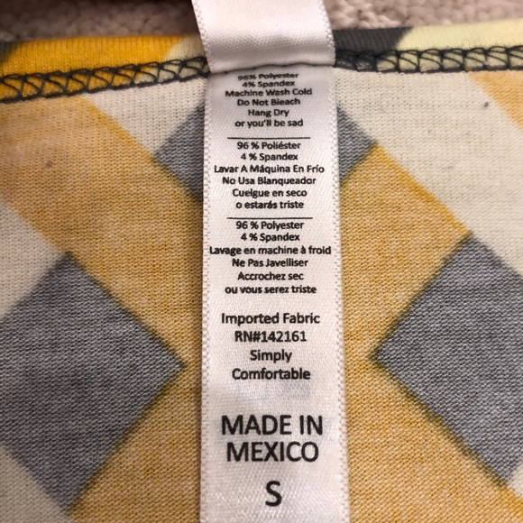 SOLD - LulaRoe Classic Tee size S - Picture 3 of 5